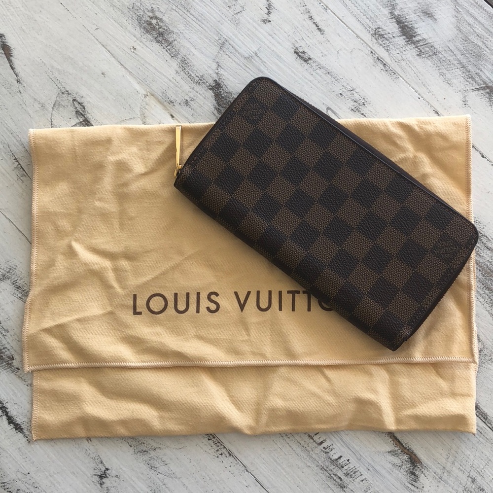 Louis Vuitton Damien Zippy Wallet